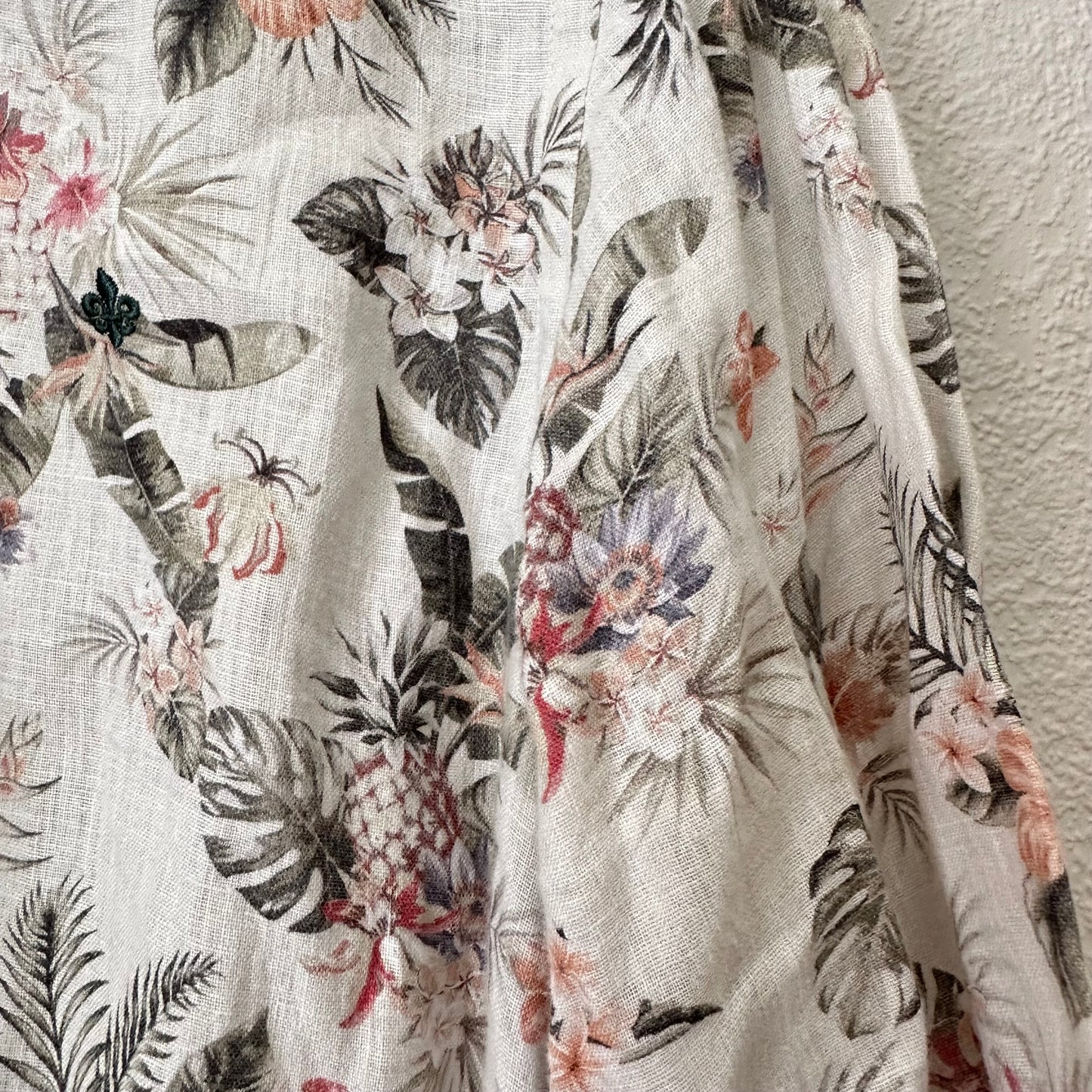 Open Back w/ Bow - Upcycled Shirt 45 - M, linen, Multicolored