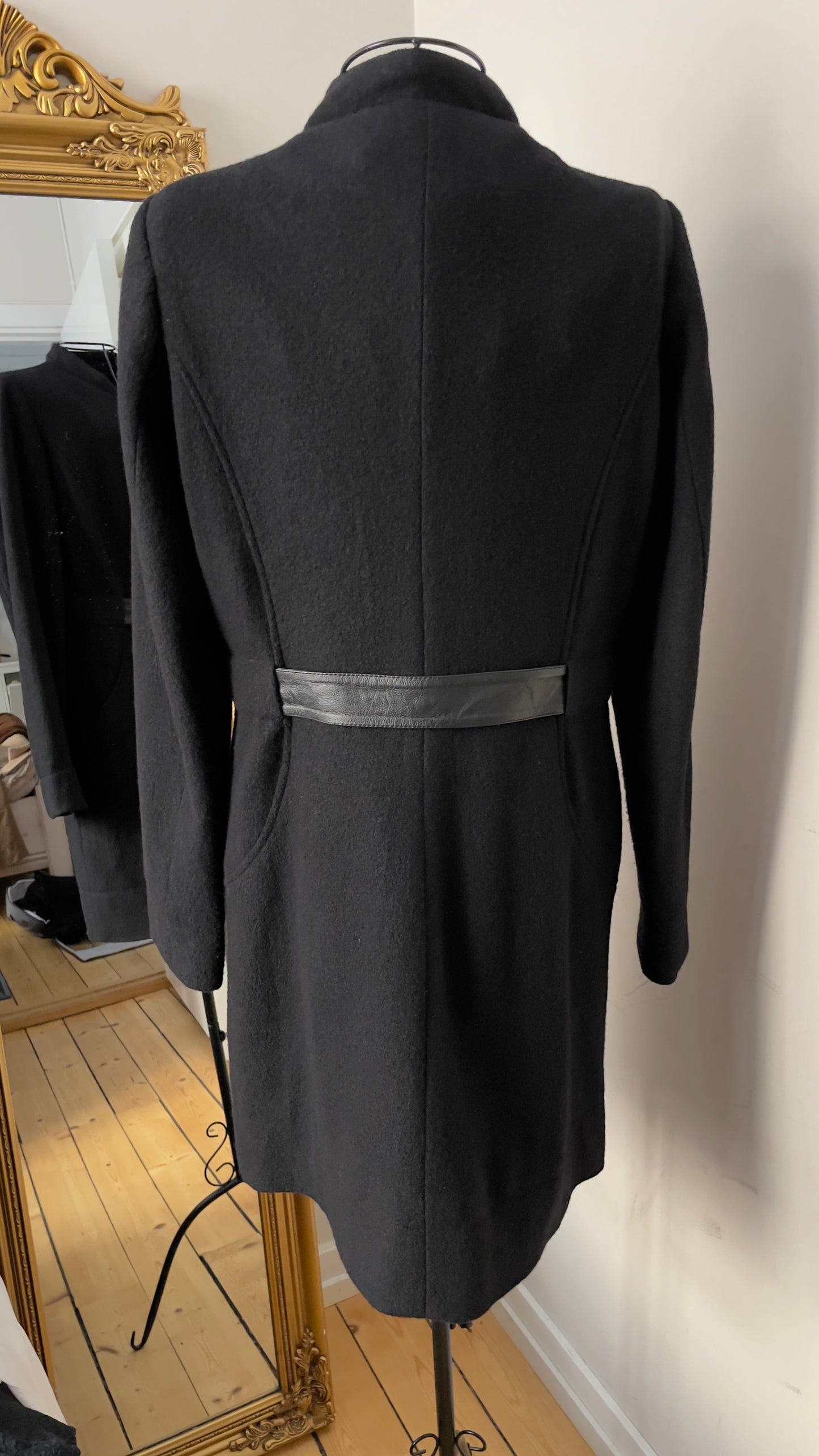 Belted Bouclé Wool Coat, size EU40