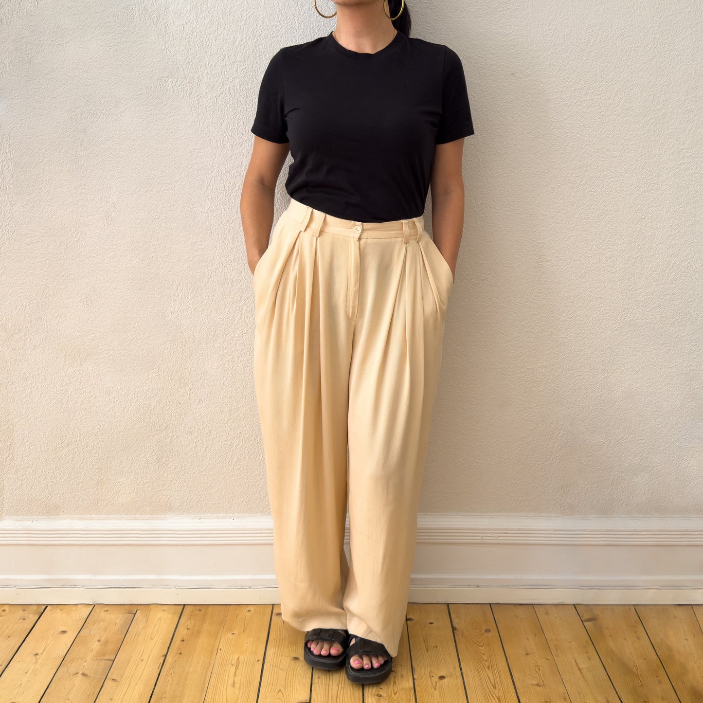 Vintage Pleated Silk Blend Trousers - size M