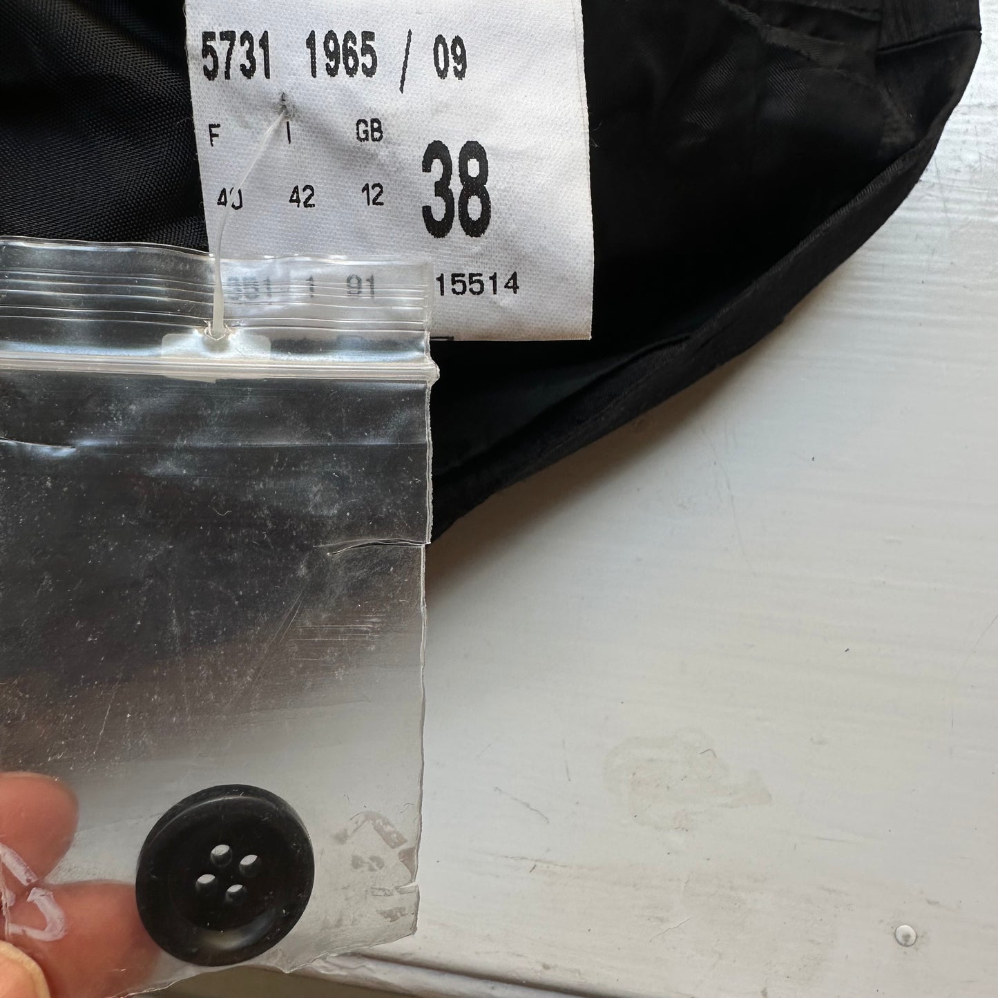 Vintage Black Silk Vest - size 38