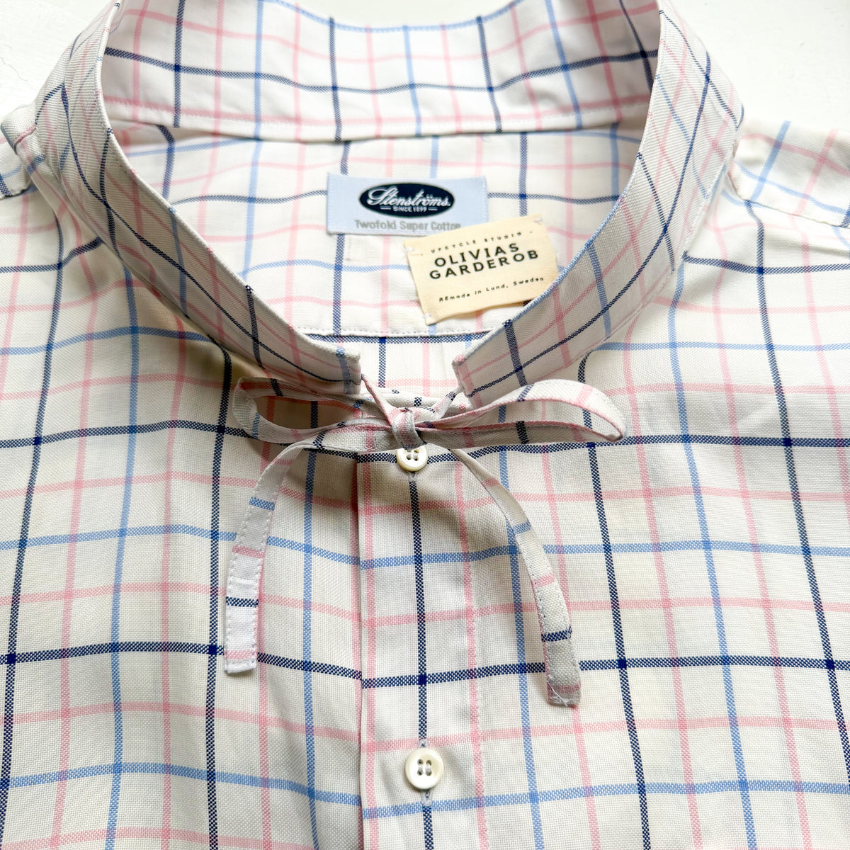 Stand Collar Bow Shirt - Upcycled Shirt 72 - M-L, Cotton