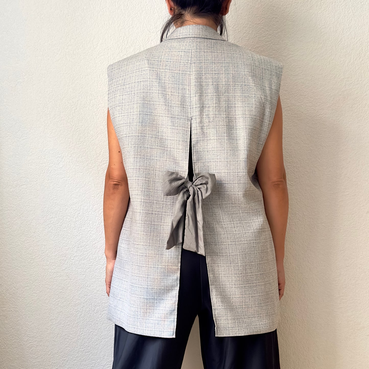 Upcycled Bow Vest Light Gray/Silk Bow - size M