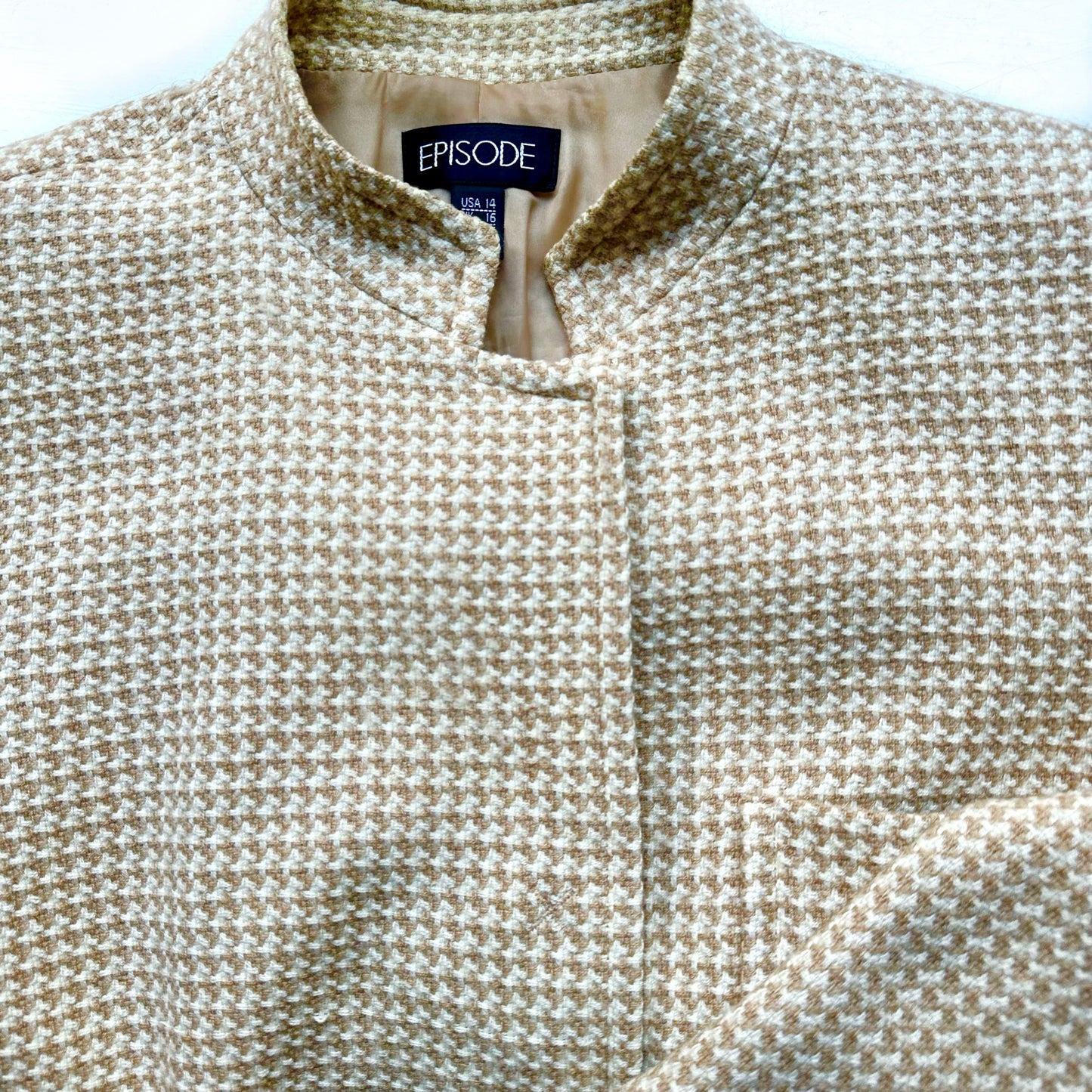 Vintage Beige Wool Belted Jacket - size 40