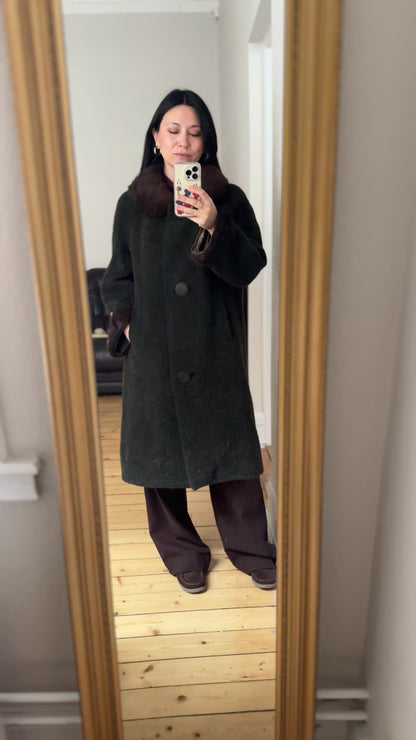 Vintage Green Coat - Real fur details, Size S-M