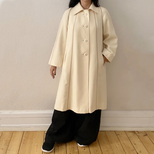 Vintage Cream Coat - Hucke
