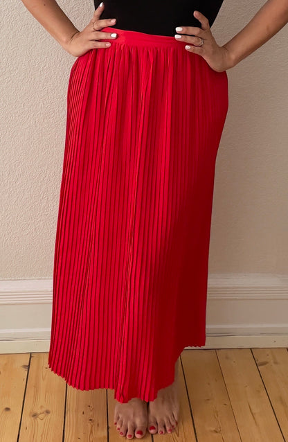 Vintage Red Pleated Skirt - Pure Silk