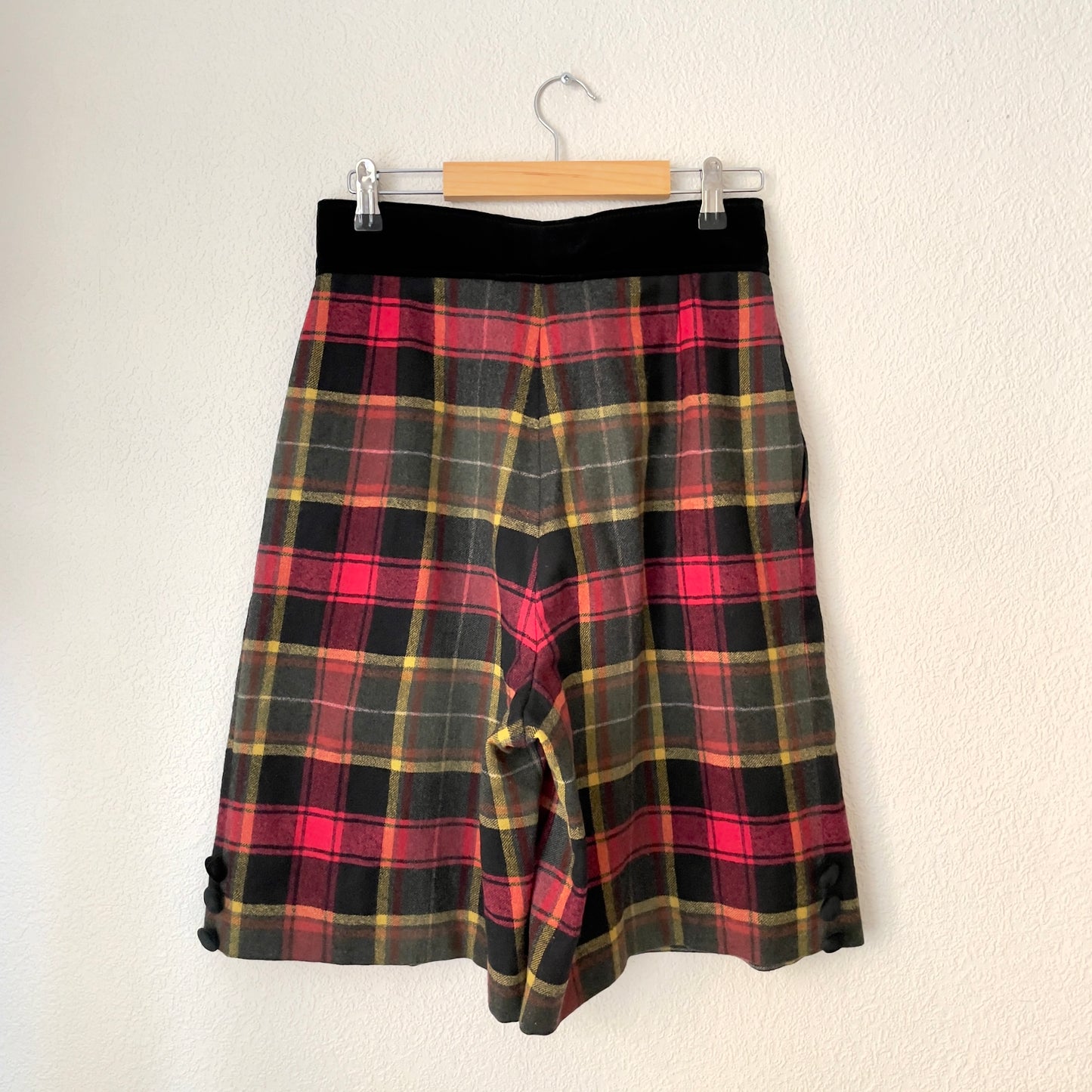 Vintage Plaid Wool Bermuda Shorts - Wichelé